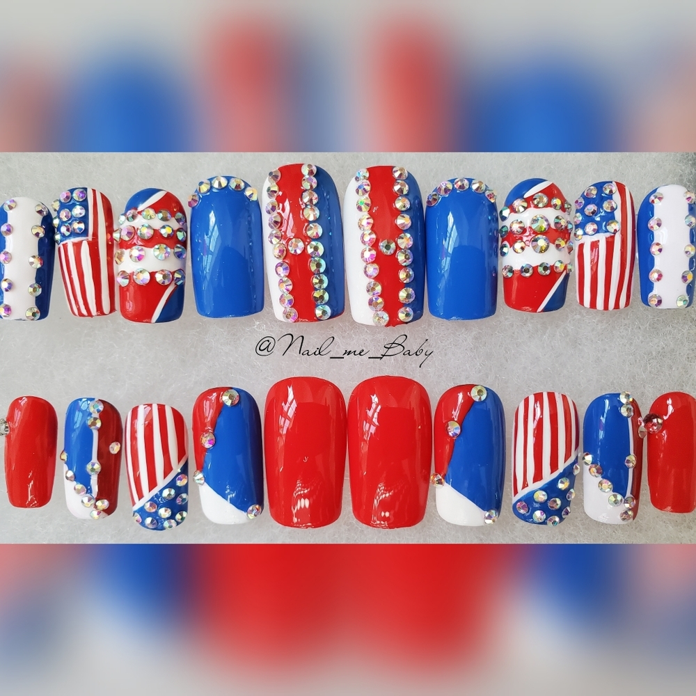 Luxurious press-on Nails